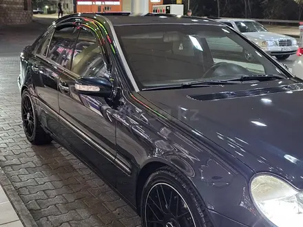 Mercedes-Benz C 200 2004 года за 4 500 000 тг. в Алматы – фото 4