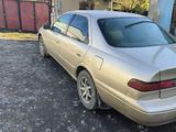 Toyota Camry 1998 годаүшін3 100 000 тг. в Урджар – фото 4