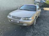 Toyota Camry 1998 годаүшін3 100 000 тг. в Урджар