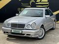 Mercedes-Benz E 320 1997 годаүшін3 450 000 тг. в Атырау