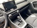 Toyota RAV4 2021 года за 15 500 000 тг. в Уральск – фото 2