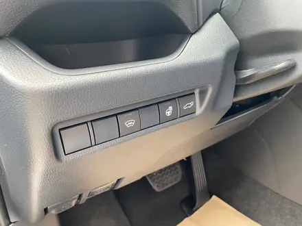 Toyota RAV4 2021 года за 15 500 000 тг. в Уральск – фото 5