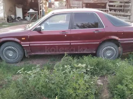 Mitsubishi Galant 1993 года за 500 000 тг. в Балпык би – фото 4