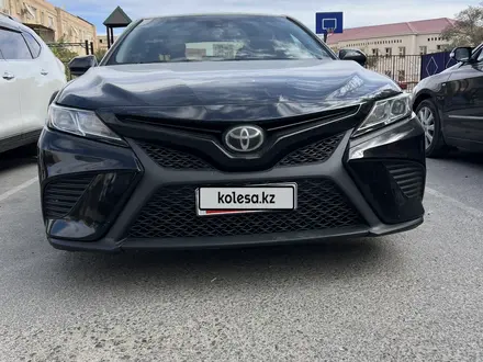 Toyota Camry 2018 года за 8 000 000 тг. в Жанаозен