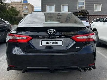Toyota Camry 2018 года за 8 000 000 тг. в Жанаозен – фото 5