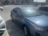 Chevrolet Cruze 2013 года за 3 800 000 тг. в Атырау – фото 2