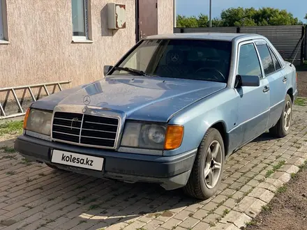 Mercedes-Benz E 260 1992 года за 800 000 тг. в Астана – фото 3