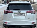 Toyota RAV4 2019 года за 13 000 000 тг. в Актобе – фото 6