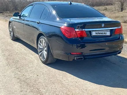 BMW 750 2009 года за 8 600 000 тг. в Астана – фото 21