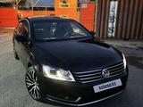 Volkswagen Passat 2014 года за 6 800 000 тг. в Алматы