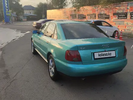 Audi A4 1995 года за 2 050 000 тг. в Алматы – фото 10