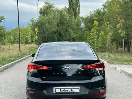 Hyundai Elantra 2019 года за 7 500 000 тг. в Алматы – фото 4