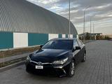 Toyota Camry 2015 года за 6 200 000 тг. в Актобе – фото 2