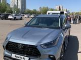 Toyota Highlander 2022 годаүшін31 000 000 тг. в Астана – фото 2