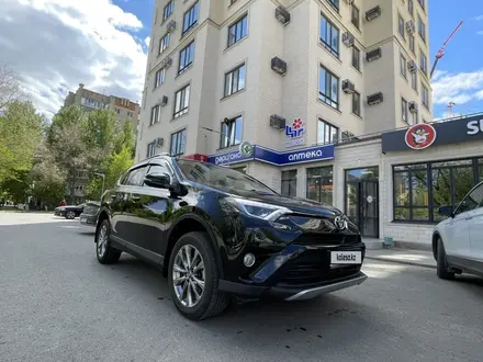 Toyota RAV4 2019 года за 14 500 000 тг. в Уральск – фото 27
