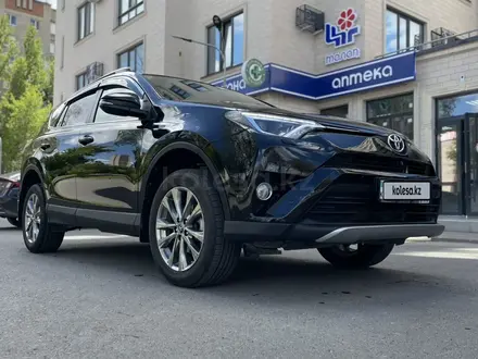 Toyota RAV4 2019 года за 14 500 000 тг. в Уральск – фото 29