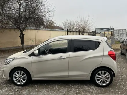 Chevrolet Spark 2019 года за 4 500 000 тг. в Шымкент – фото 5