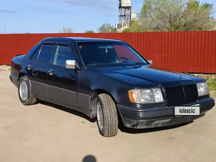 Mercedes-Benz E 220 1992 года за 2 000 000 тг. в Караганда – фото 9