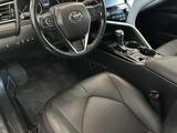 Toyota Camry 2020 года за 15 200 000 тг. в Алматы – фото 5