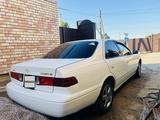 Toyota Camry 2000 года за 3 700 000 тг. в Кызылорда – фото 2