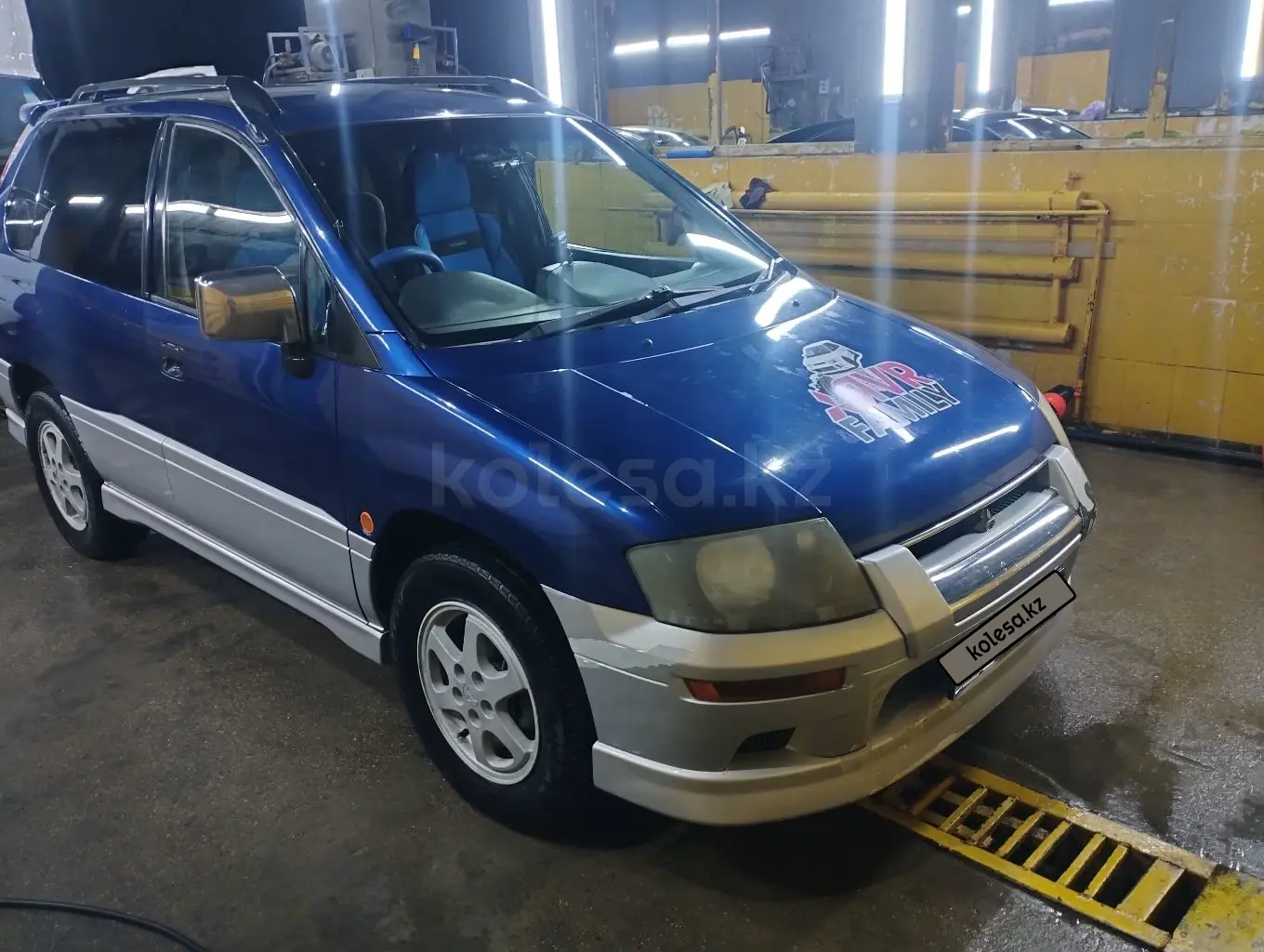 Mitsubishi RVR, 1998