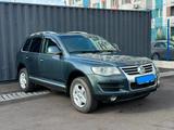 Volkswagen Touareg 2008 года за 3 500 000 тг. в Алматы – фото 3