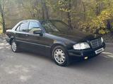 Mercedes-Benz C 200 1994 года за 1 300 000 тг. в Астана
