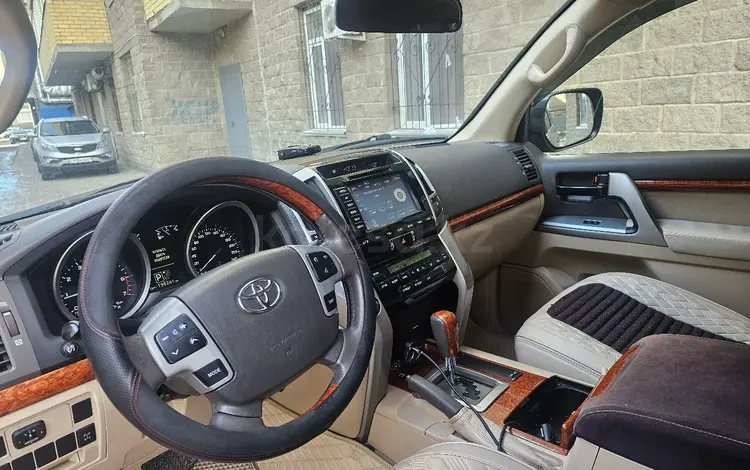 Toyota Land Cruiser 2014 годаfor20 000 000 тг. в Астана