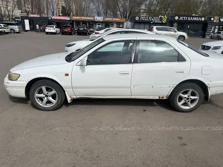 Toyota Camry 1998 года за 1 700 000 тг. в Астана – фото 4