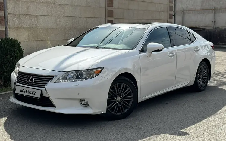 Lexus ES 250 2014 годаfor13 200 000 тг. в Алматы