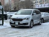 Kia Carnival 2016 годаfor13 500 000 тг. в Кокшетау