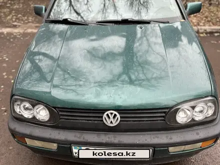 Volkswagen Golf 1994 года за 1 500 000 тг. в Караганда – фото 2