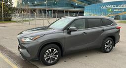 Toyota Highlander 2022 года за 27 500 000 тг. в Алматы