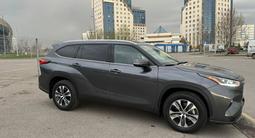 Toyota Highlander 2022 года за 25 500 000 тг. в Алматы – фото 3