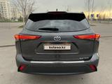 Toyota Highlander 2022 года за 27 500 000 тг. в Алматы – фото 5