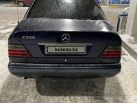 Mercedes-Benz E 220 1994 года за 2 900 000 тг. в Шу