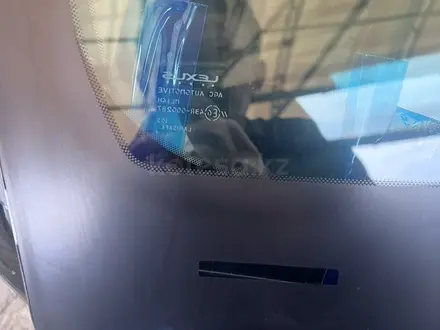 Лобовое стекло Lexus Es 2018- за 250 000 тг. в Алматы – фото 3