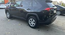 Toyota RAV4 2020 годаүшін12 500 000 тг. в Актобе – фото 4