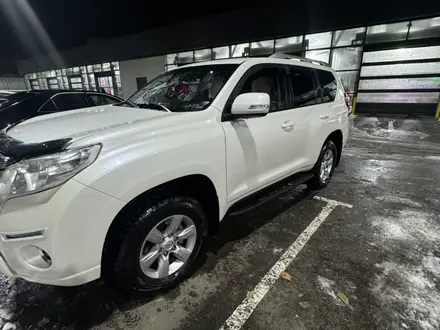 Toyota Land Cruiser Prado 2013 года за 16 500 000 тг. в Астана – фото 2