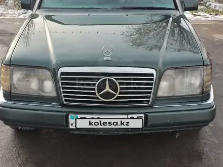 Mercedes-Benz E 280 1994 годаүшін2 300 000 тг. в Талгар