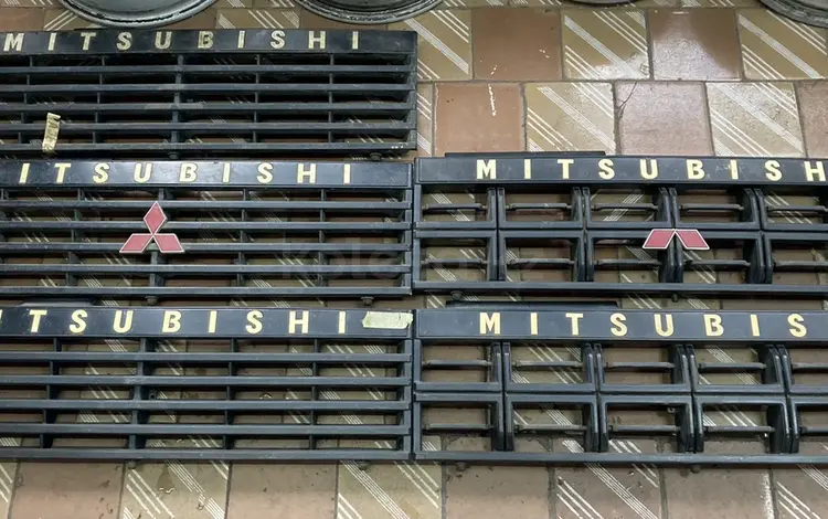 Решетки на Mitsubishi Pajero за 8 000 тг. в Кокшетау