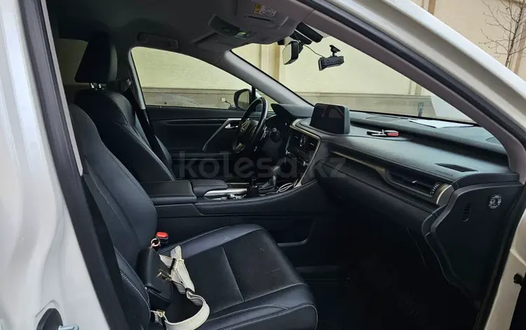 Lexus RX 200t 2020 года за 25 000 000 тг. в Шымкент