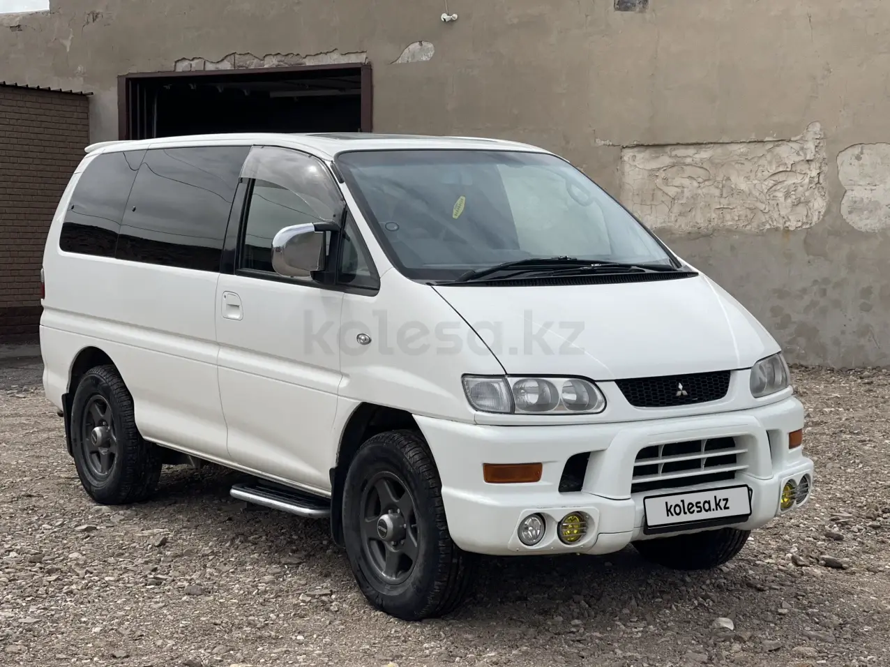 Mitsubishi Delica, 2006