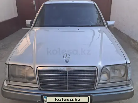 Mercedes-Benz E 220 1994 года за 2 190 000 тг. в Шымкент – фото 5