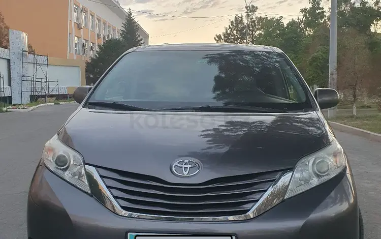 Toyota Sienna 2017 годаfor14 500 000 тг. в Тараз