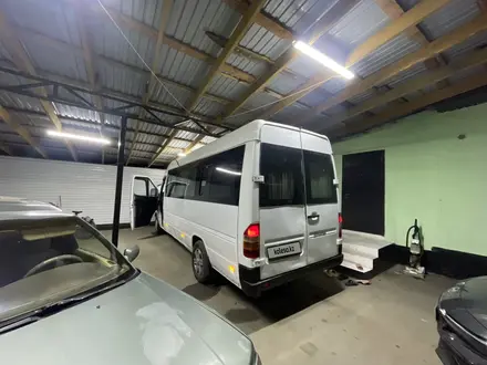 Mercedes-Benz Sprinter 1999 года за 4 000 000 тг. в Алматы – фото 15