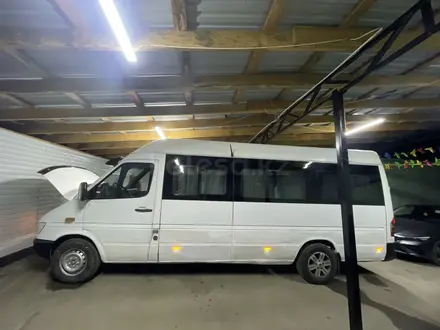 Mercedes-Benz Sprinter 1999 года за 4 000 000 тг. в Алматы – фото 16