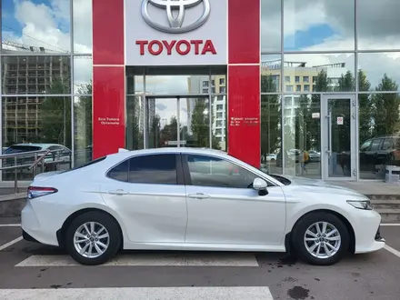 Toyota Camry 2019 года за 13 200 000 тг. в Астана – фото 17