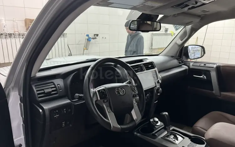 Toyota 4Runner 2023 года за 27 000 000 тг. в Актау
