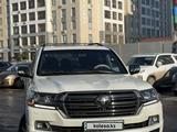 Toyota Land Cruiser 2018 годаfor35 700 000 тг. в Астана